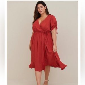Torrid midi swiss linen surplice dress with pockets!